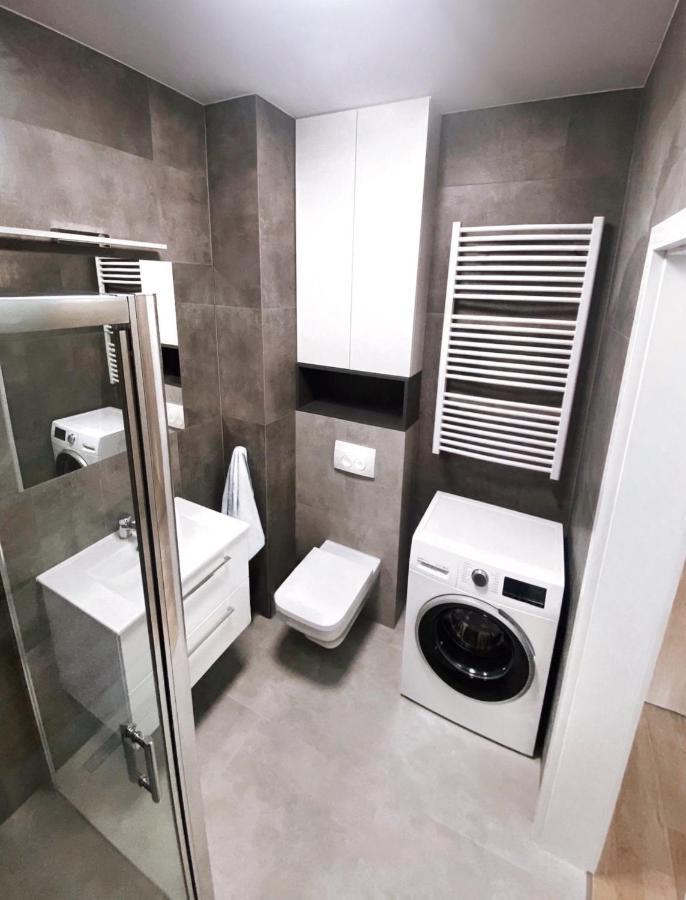 Elegant 1-Bedroom Flat With Balcony Near Breslau Exterior foto